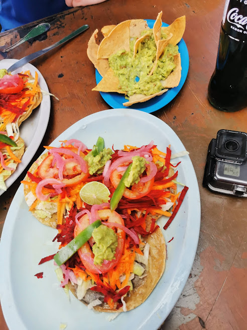 guacamole i salsa w Meksyku
