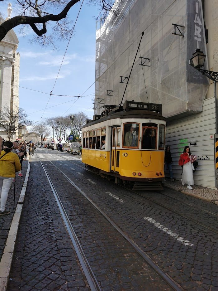 ciekawostki o Lizbonie - żółty tramwaj